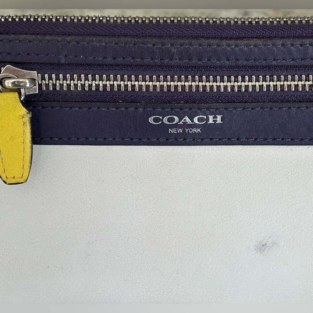 Coach Leather Legacy Zippy Wristlet Wallet Colorblock Purple White - Picture 15 of 16